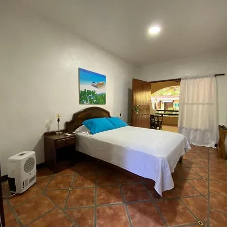 Hotel Playa Westfalia Puerto Limon Exterior photo